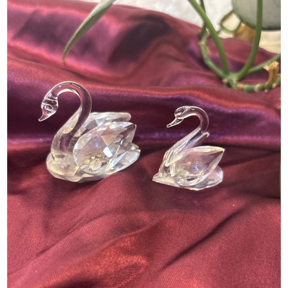 Vintage Crystal Swans Figurine Set of 2 Faceted Glass Bird Miniatures